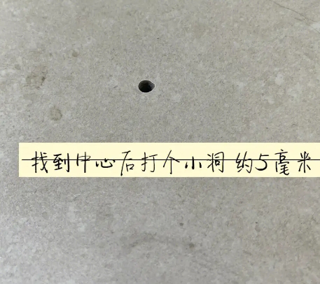 河津瓷砖空鼓维修公司专业解答在瓷砖铺贴过程中，如果砂料搅拌不均匀，将会带来以下问题